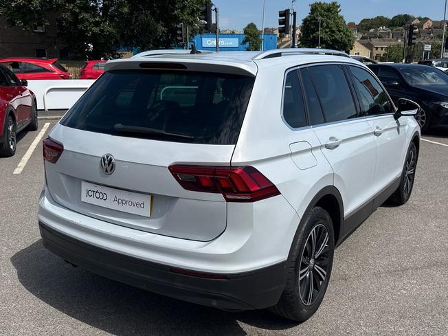 VOLKSWAGEN Tiguan Photo 27