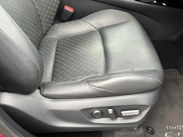 Toyota C-HR Photo autoimg-dee1edb1af884c3cf39a0ebf010d9572951ec69c.jpg