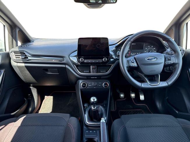 FORD Fiesta Photo 10
