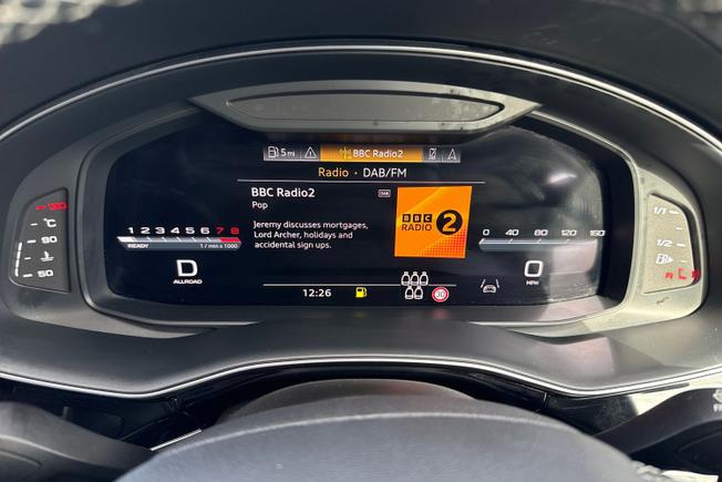 AUDI SQ7 Photo 15