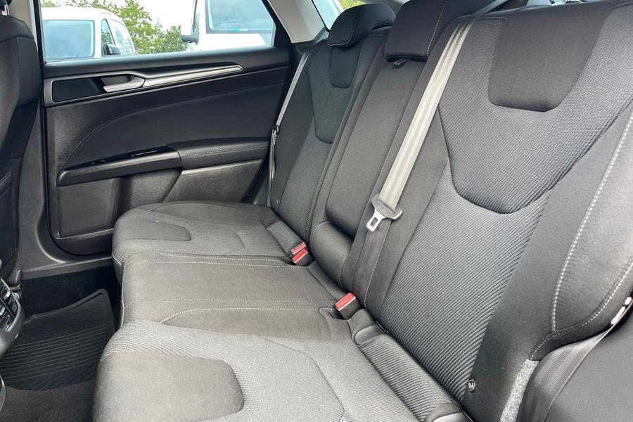 Ford MONDEO Photo autoimg-dee40108f79f575bc8c5c254bca1ca9123ee349e.jpg