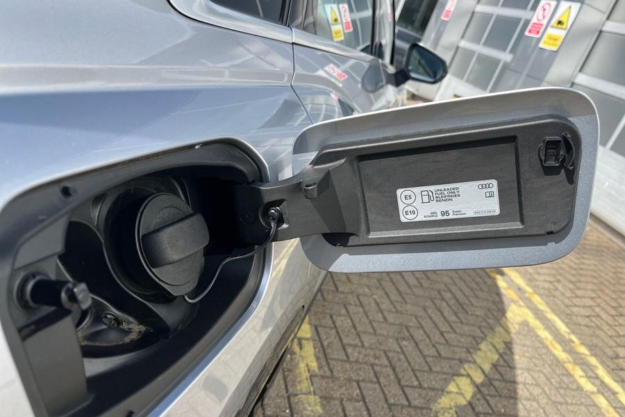 Audi Q3 Photo autoimg-dee45ddc7b69b15384df50ab8d286474652bca5f.jpg
