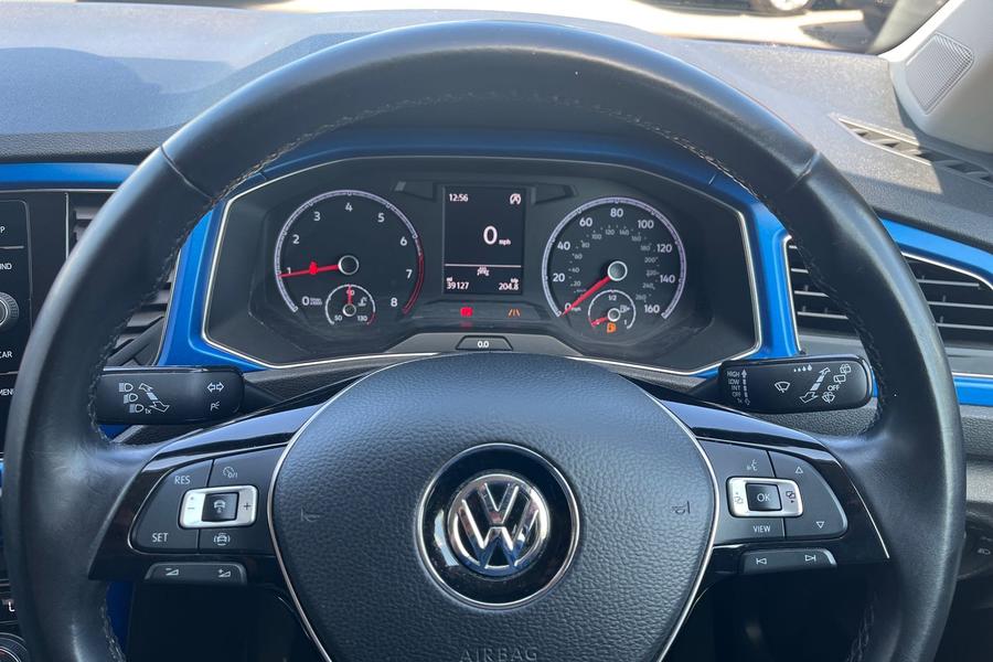 Volkswagen T-ROC Photo autoimg-deea1c8e9086ce28c8a3660d2af8be172ac75015.jpg