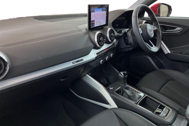 AUDI Q2 Photo 2