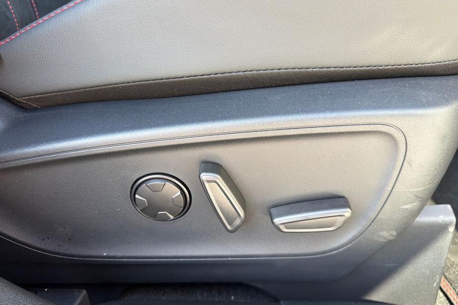 Ford Kuga Photo autoimg-deed0218f441b1c888e10abd225f57898ab1a4a0.jpg