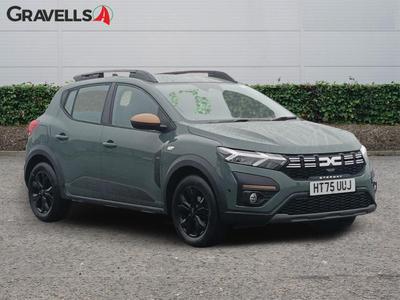Used 2026 Dacia SANDERO STEPWAY 1.0 TCe EXTREME Hatchback 5dr Petrol Manual Euro 6 (s/s) (90 ps) Green at Gravells