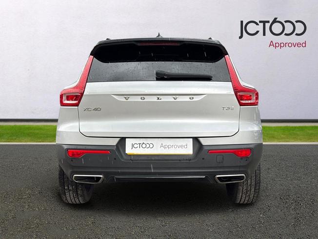 VOLVO XC40 Photo 7
