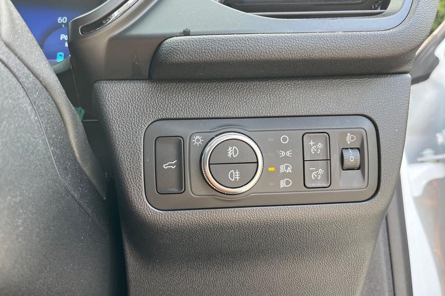 Ford KUGA Photo autoimg-def98535df99cdda237ccd73a2173f4c283ee1be.jpg
