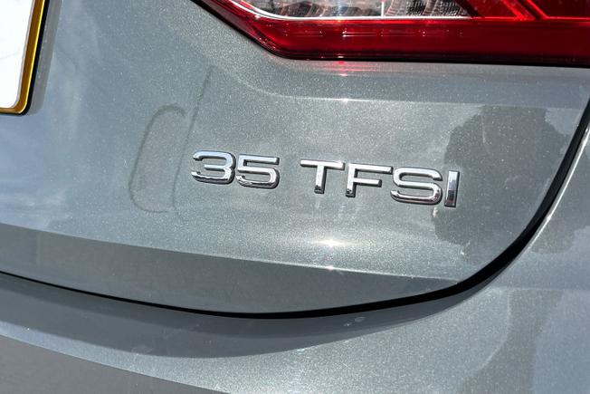 AUDI Q3 Photo 54