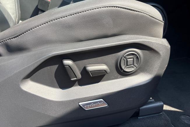 Volkswagen Touareg Photo 25