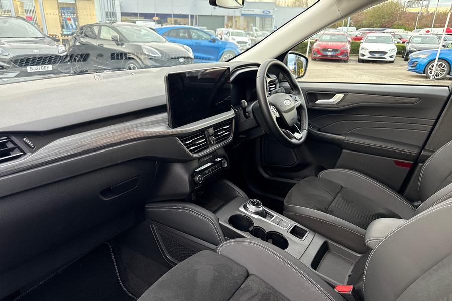 Ford Kuga Photo autoimg-df037b34b2ec03c475f27533036f40a85a688476.jpg