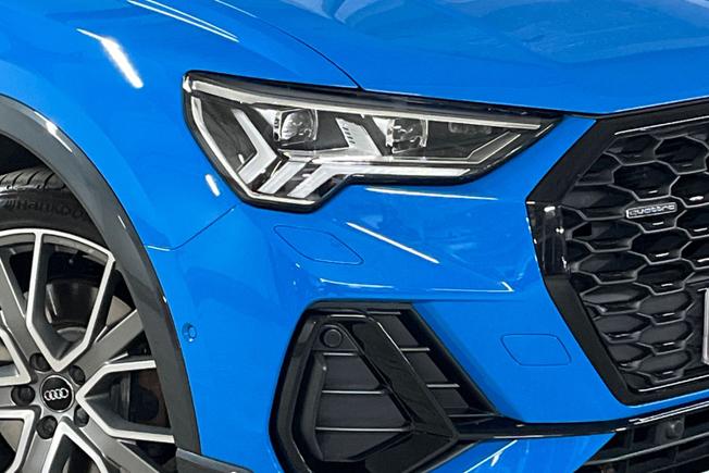 AUDI Q3 Photo 19