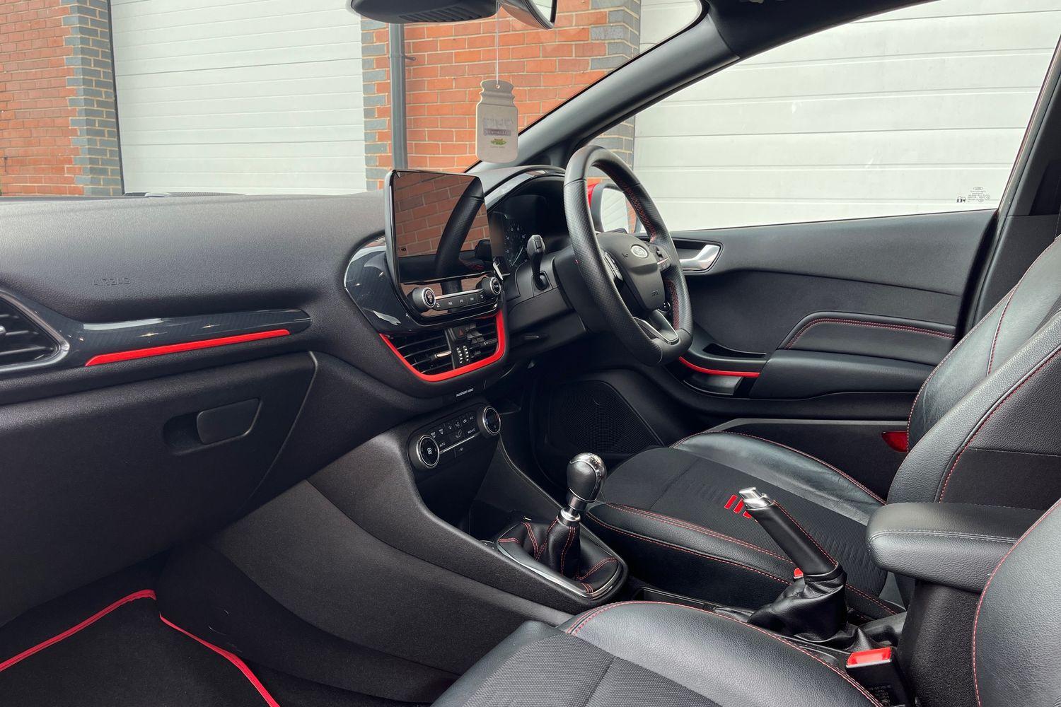 Ford Fiesta Photo 17