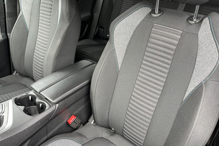 Peugeot 3008 Photo autoimg-df0b34814c8c18002573462a61df333fd205a350.jpg