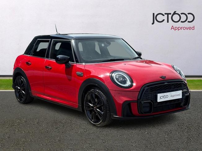 MINI Hatch Photo 1