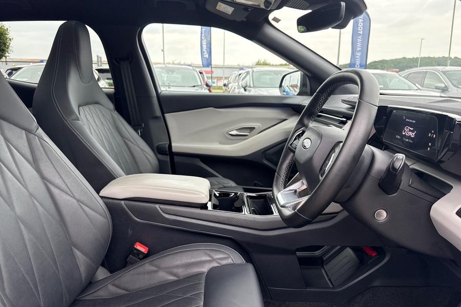 Ford Explorer Photo autoimg-df11b563d7193b2251a0e07a0bace6a21106cbf8.jpg