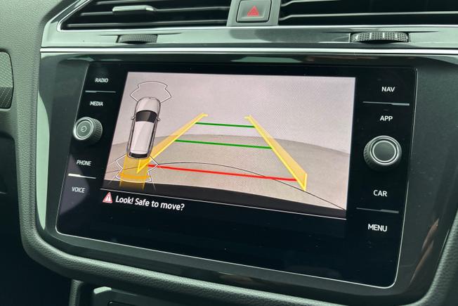 VOLKSWAGEN Tiguan Photo 22