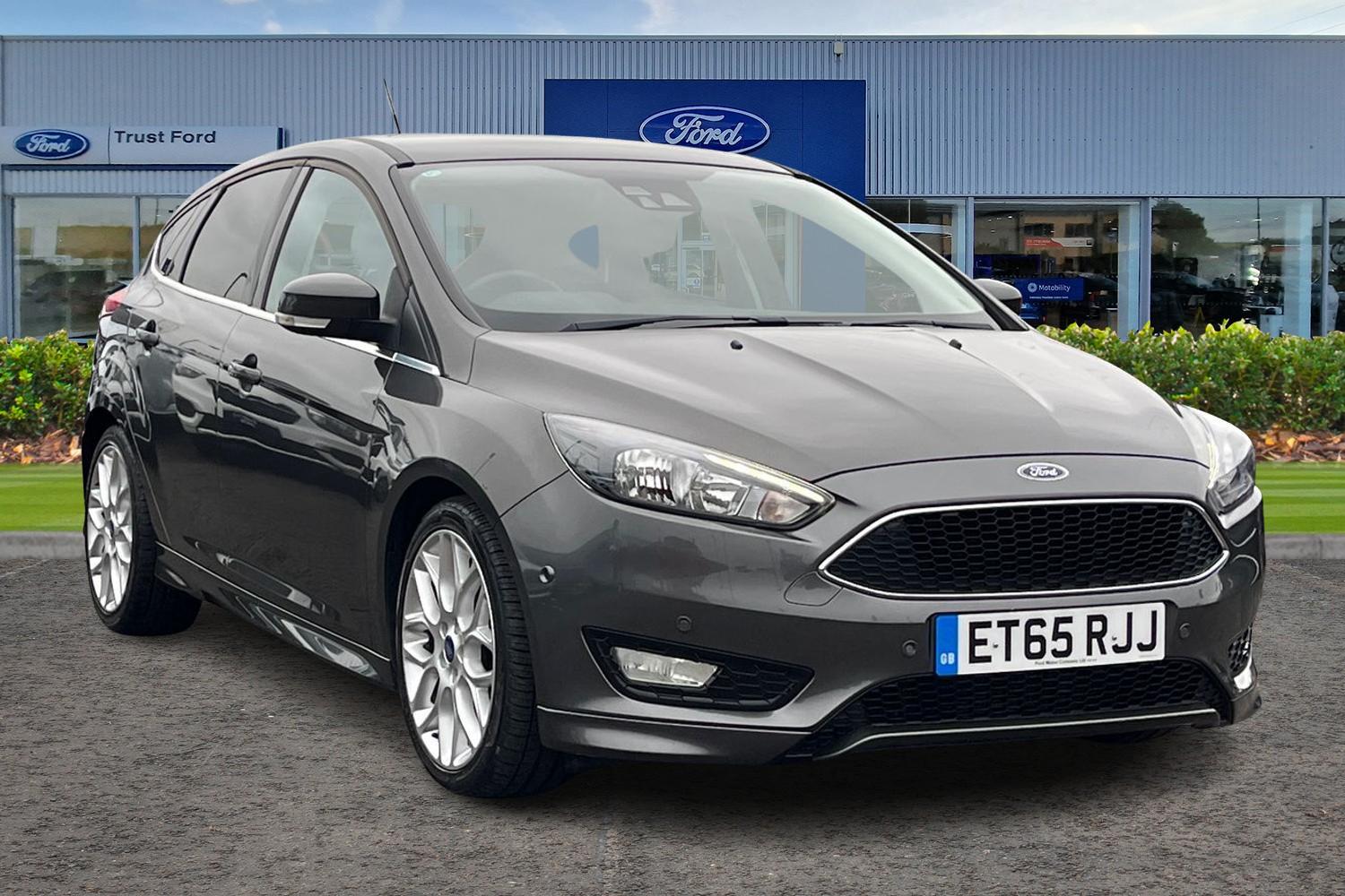 Ford FOCUS Photo 0