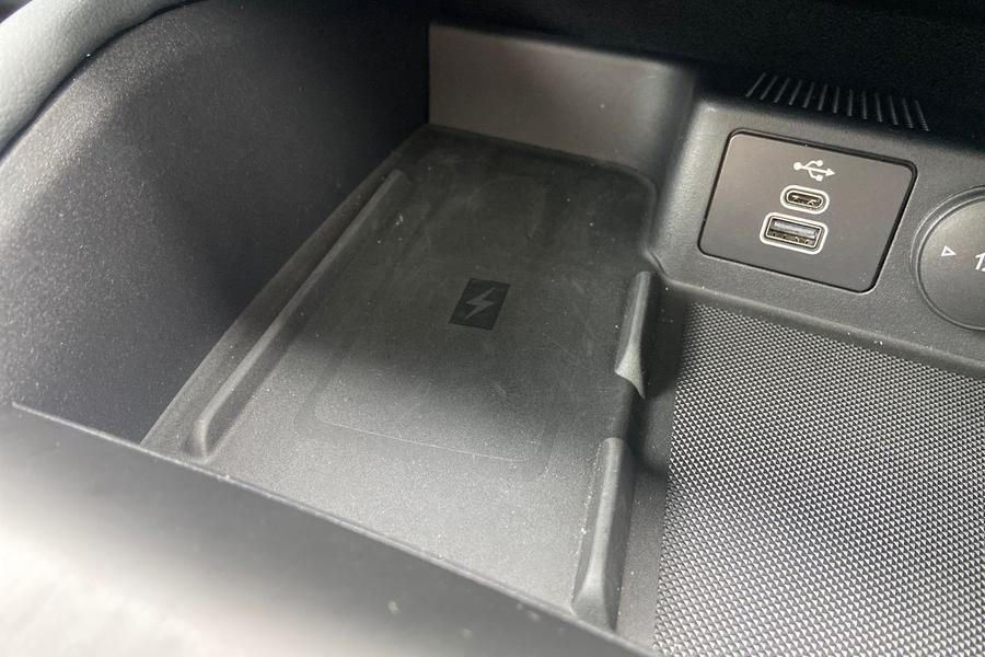 Ford KUGA Photo autoimg-df12a868977e1256e6e0135ac8b6020f585c4c15.jpg