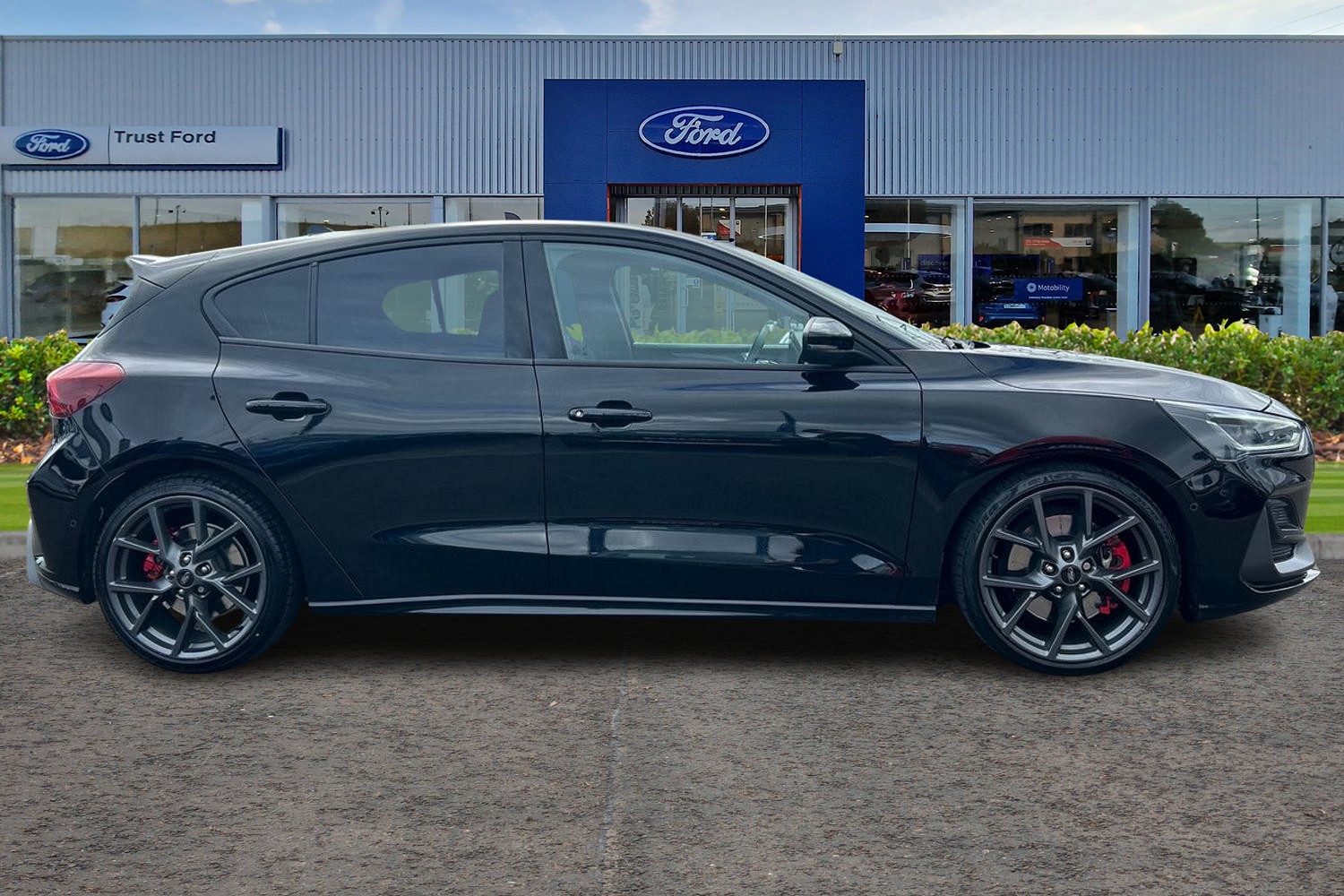 Ford Focus Photo 2