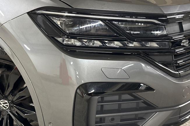 VOLKSWAGEN Touareg Photo 19