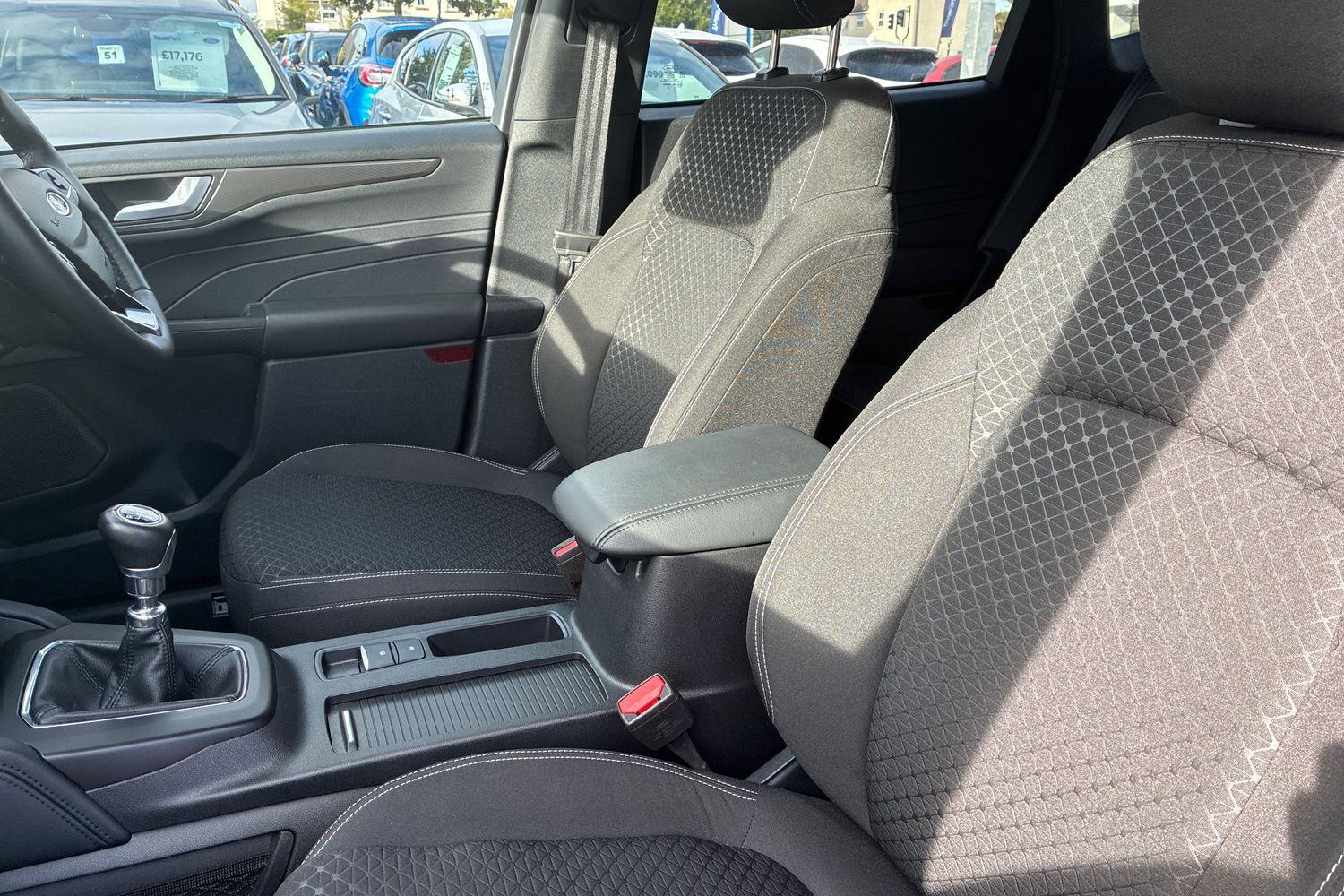 Ford Kuga Photo 18