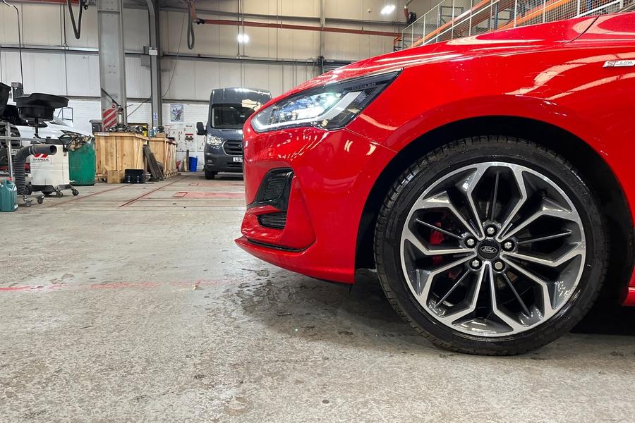 Ford FOCUS Photo autoimg-df2028c36b16a4612861f2386bba6faac3c0dc2a.jpg