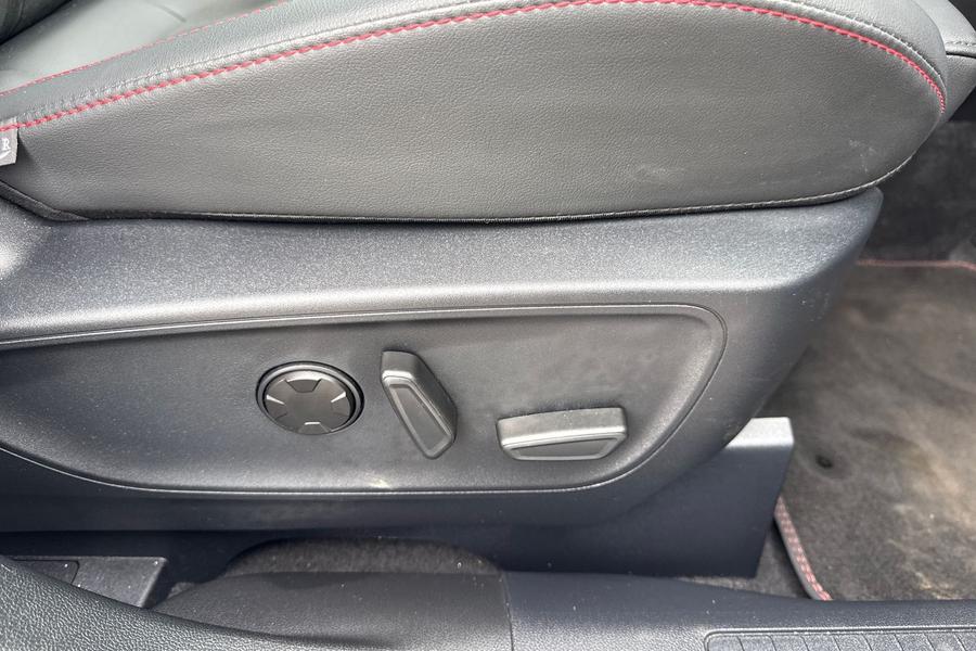 Ford KUGA Photo autoimg-df2041d4a3f1898b4c1f1eb152242b9115ad07e2.jpg