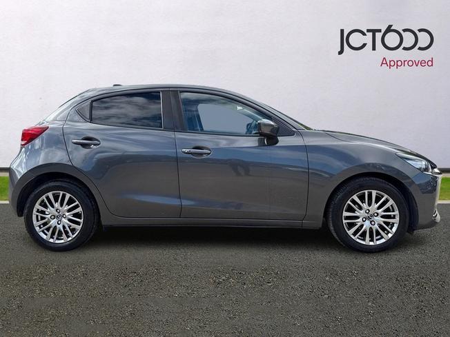 MAZDA Mazda2 Photo 4