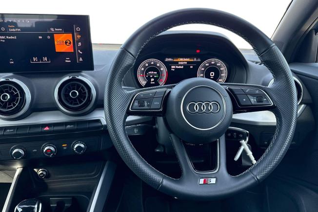 AUDI Q2 Photo 11