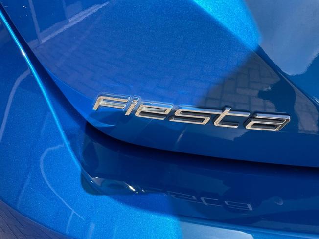 FORD Fiesta Photo 24