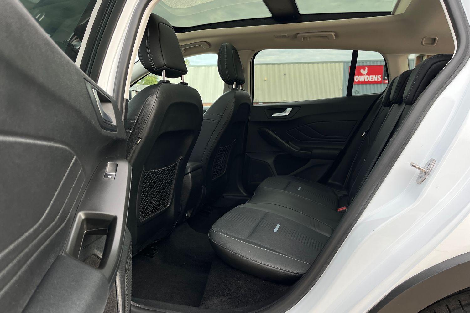 Ford Focus Photo 25