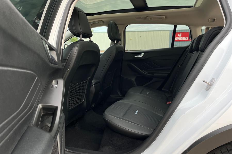 Ford Focus Photo autoimg-df24ab713f3e25484722d98df434ecb38775e247.jpg