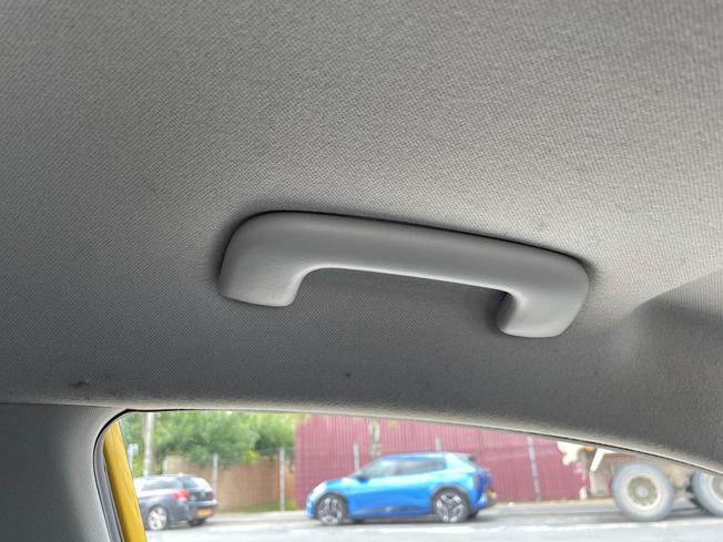 KIA Stonic Photo 47