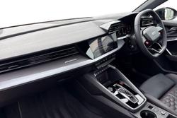 Audi RS3 Photo 2