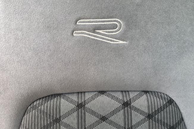 Volkswagen Golf Photo 30