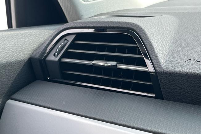 AUDI Q3 Photo 31