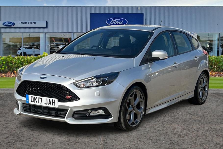 Used Ford FOCUS 5