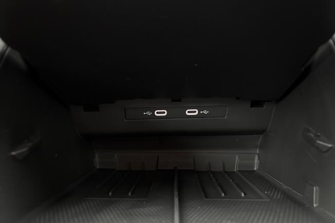 VOLKSWAGEN Tiguan Photo 24