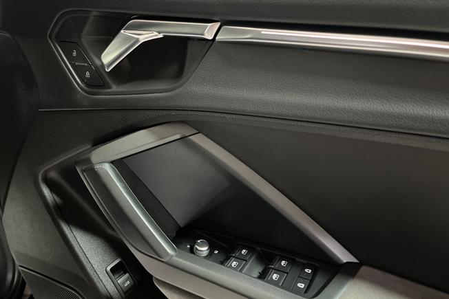 AUDI Q3 Photo 28