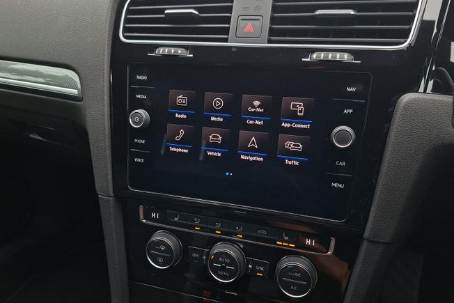 VOLKSWAGEN Golf Photo 13