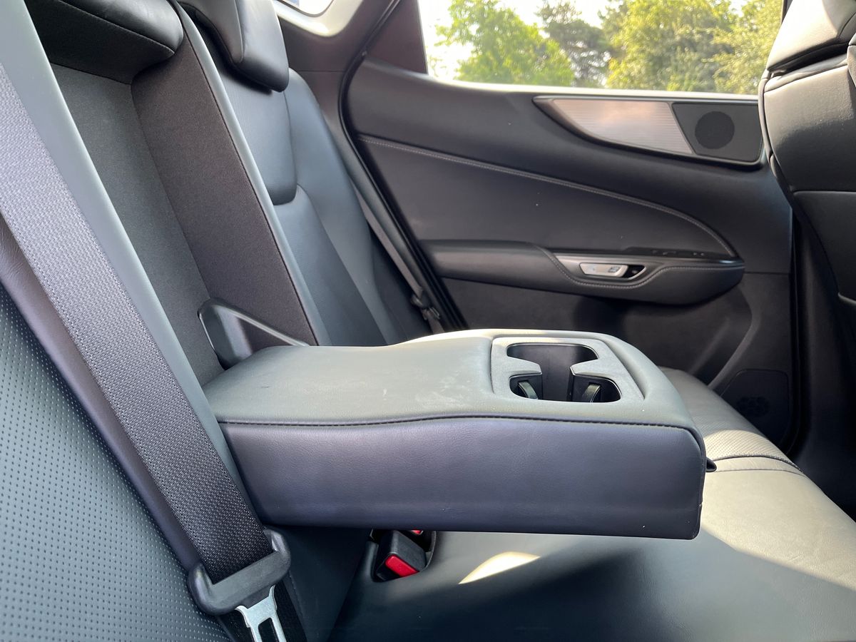 Lexus NX Photo 33