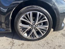 TOYOTA Yaris Photo 5