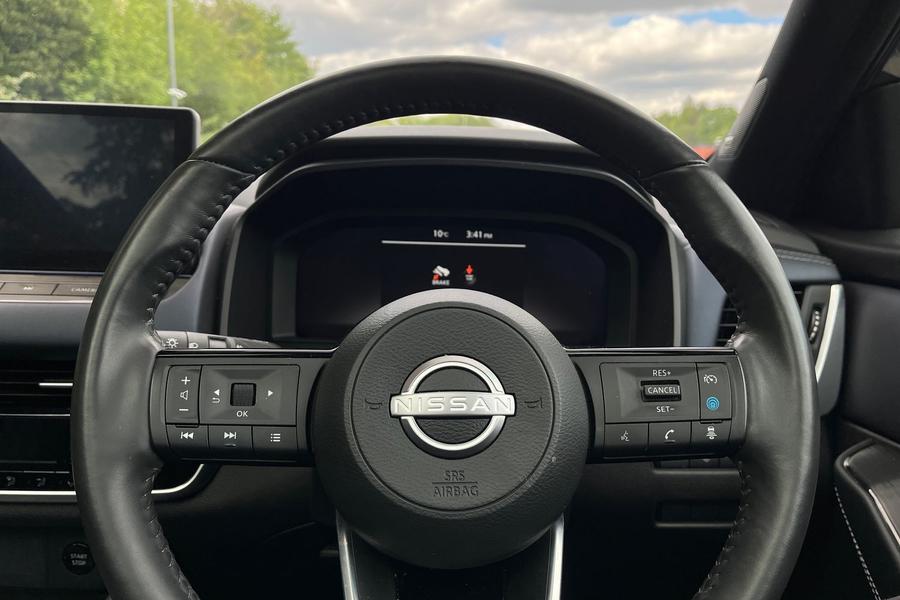 Nissan Qashqai Photo autoimg-df5a352919401853097c65b8b0668c3d079d2955.jpg