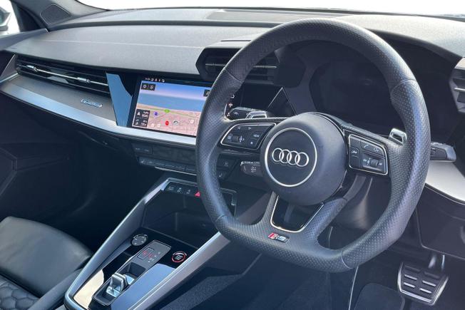 AUDI RS3 Photo 6
