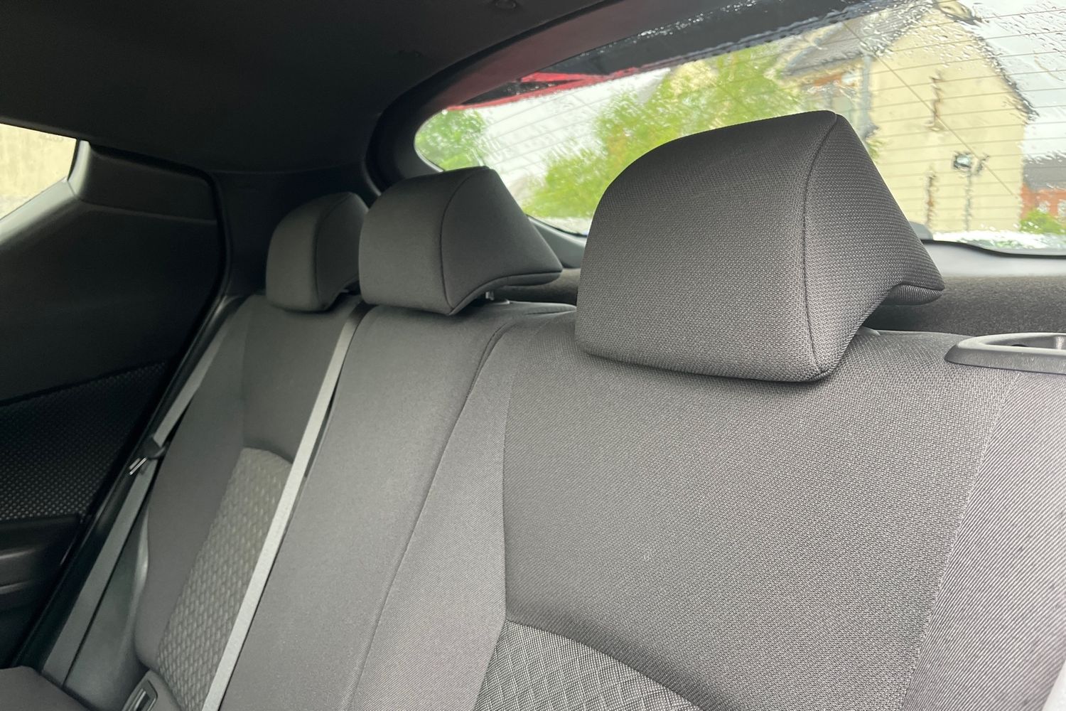 Toyota C-HR Photo 19
