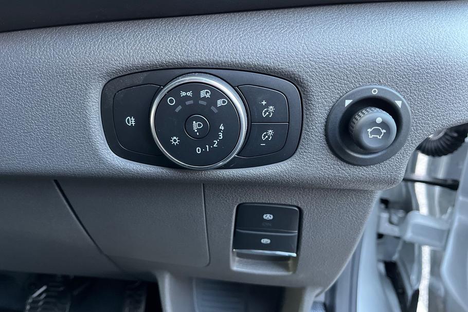 Used Ford E-TRANSIT YL25ODC 25