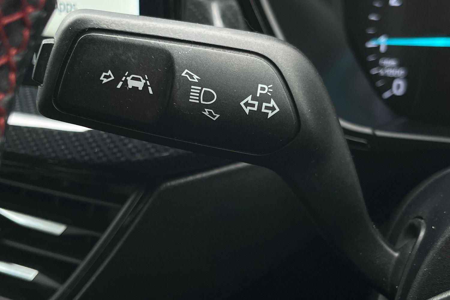 Ford FOCUS Photo 13