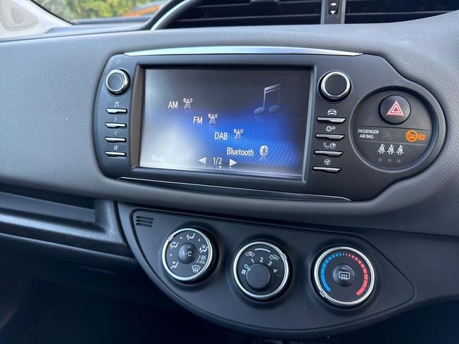Toyota YARIS Photo 27