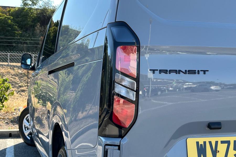 Ford TRANSIT CUSTOM Photo autoimg-df67478da4f135d5d8c31f7292fb70a757348e8d.jpg